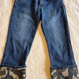 "One Tuff Babe" Capri  Jeans size 7/8